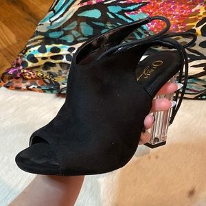 Lace up black open toed booties clear heel